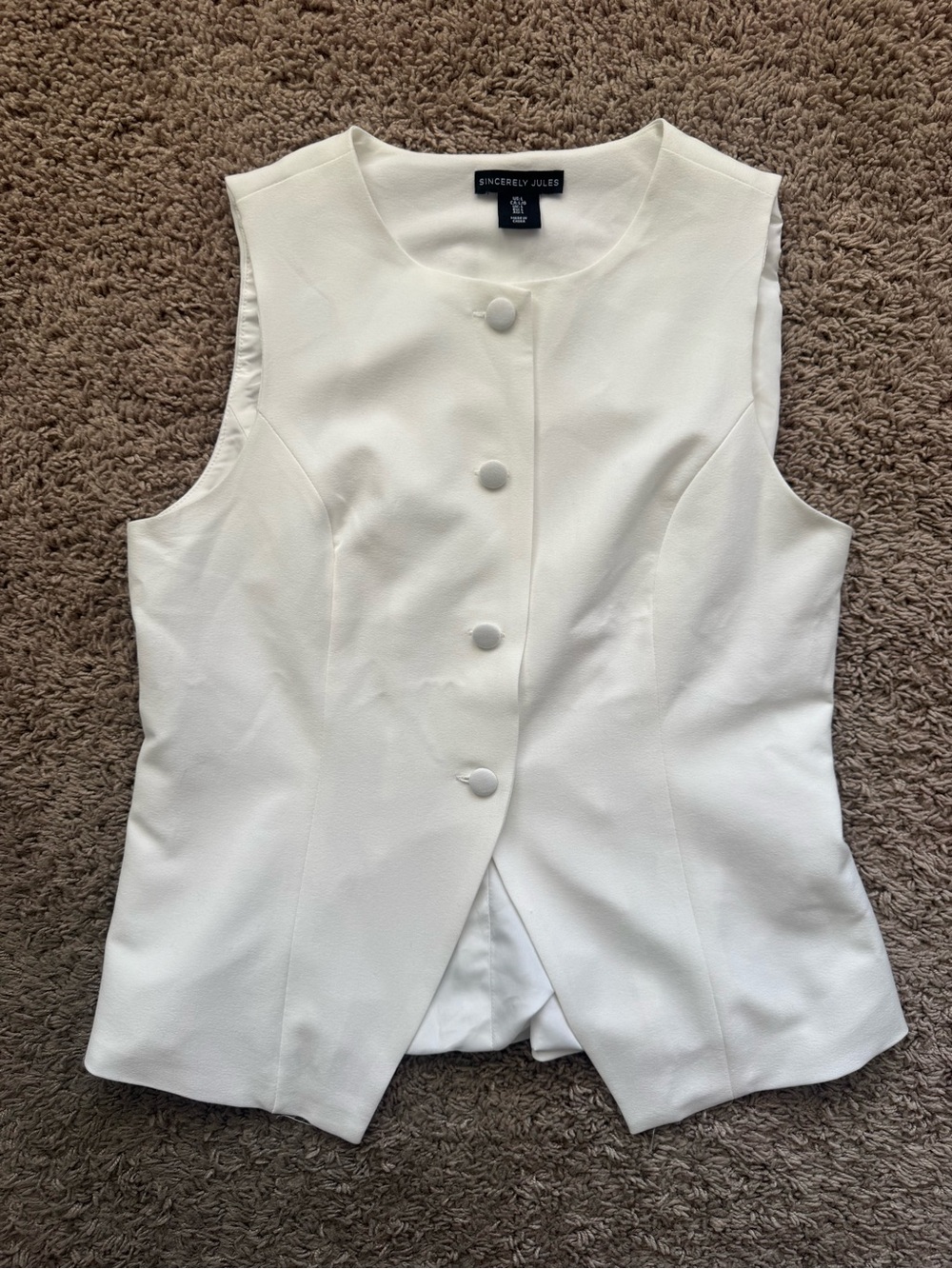 Sincerly Jules Cream Sleeveless Button-Front Tunic Vest